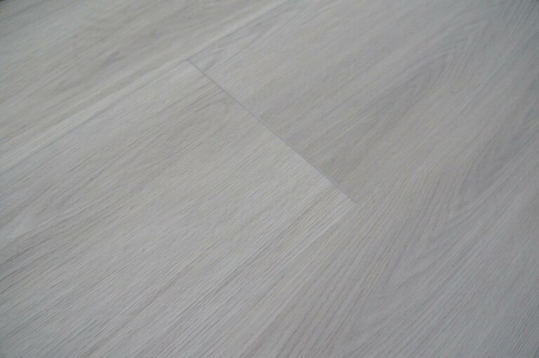 3320 洛維亞 5.5mmx180mmx1220mm